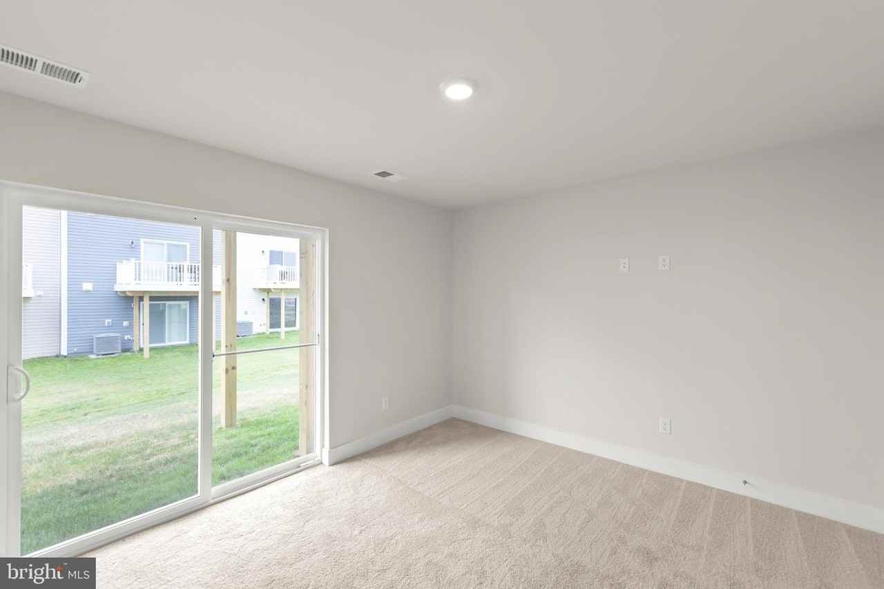 133 LAKOTA Street - Photo 2 of 32