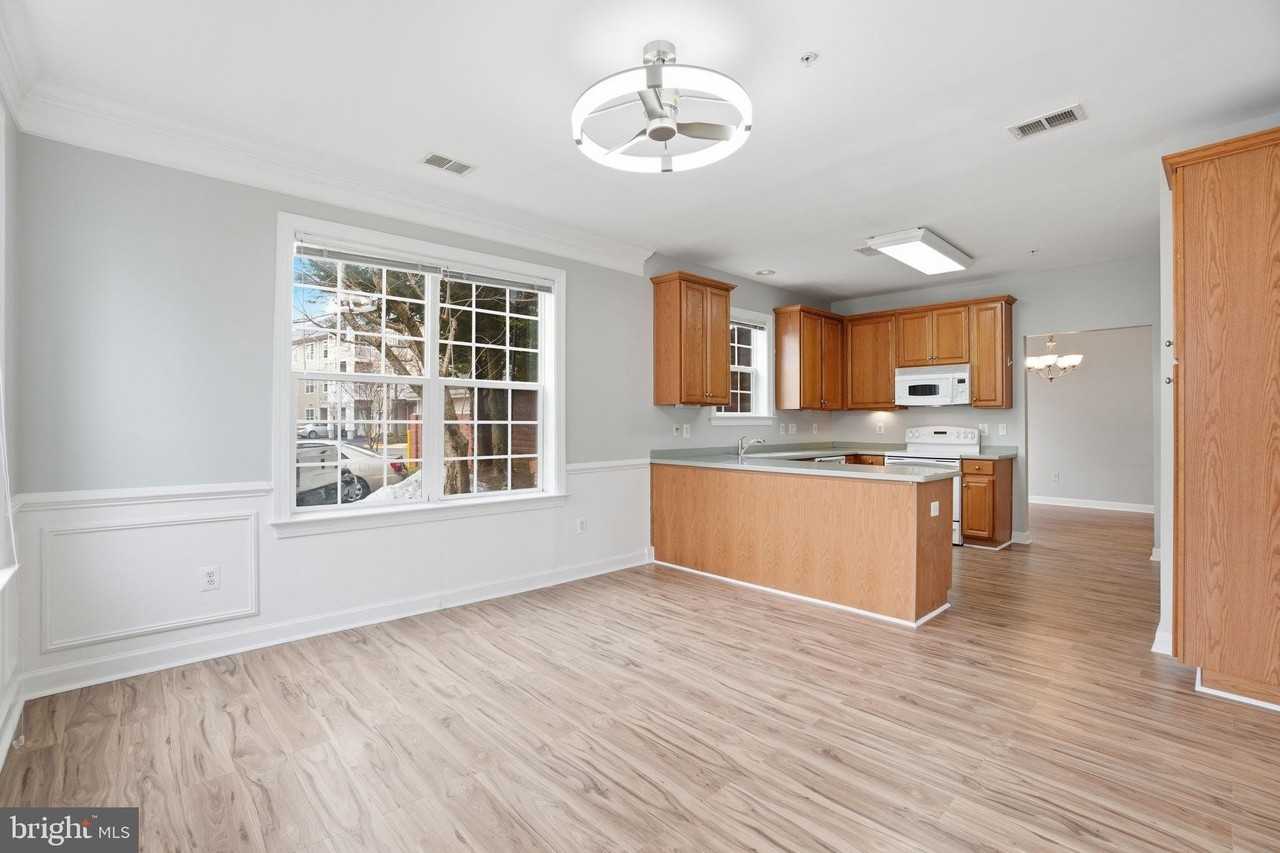 7871 Rolling Woods Ct #1104 - Photo 6 of 38