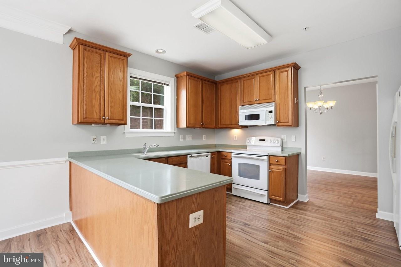 7871 Rolling Woods Ct #1104 - Photo 7 of 38