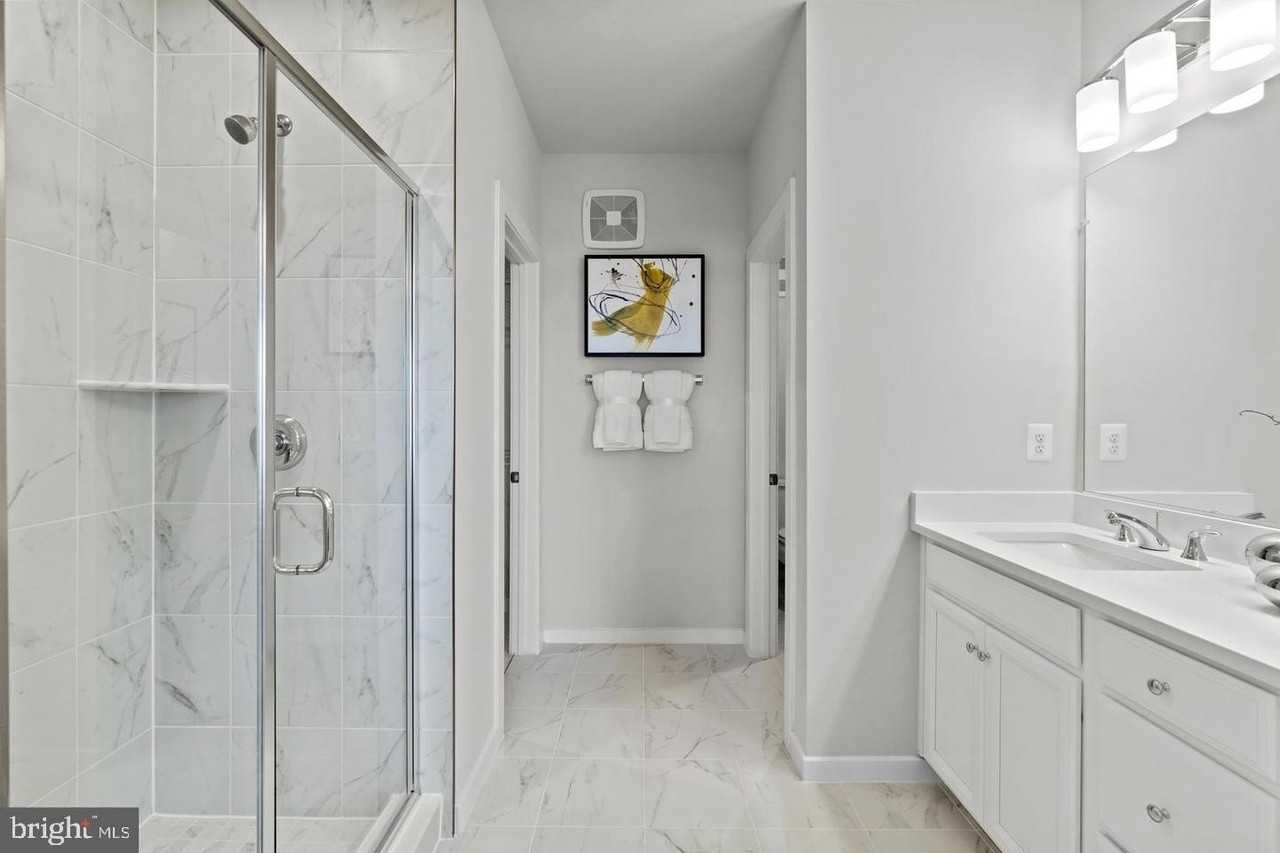 1110A Dabney Dr - Photo 6 of 8