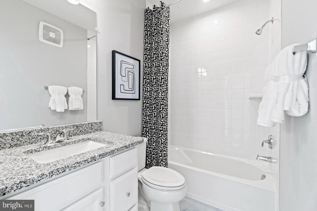 1110A Dabney Dr - Photo 7 of 8