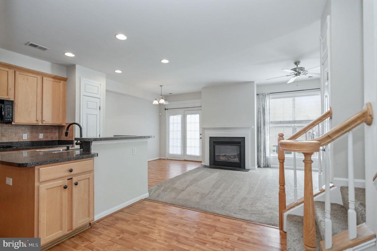 2723 Celestial Dr - Photo 5 of 43