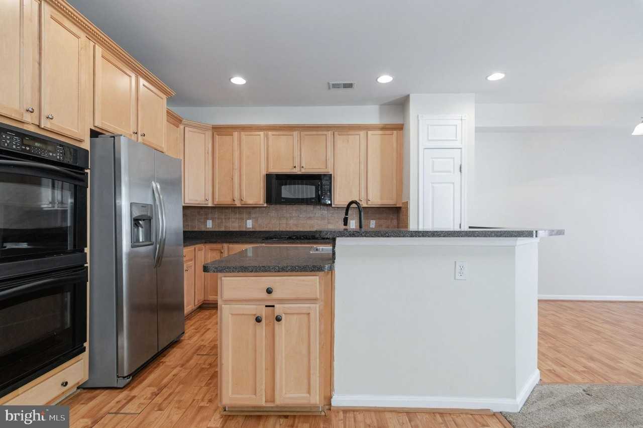 2723 Celestial Dr - Photo 6 of 43