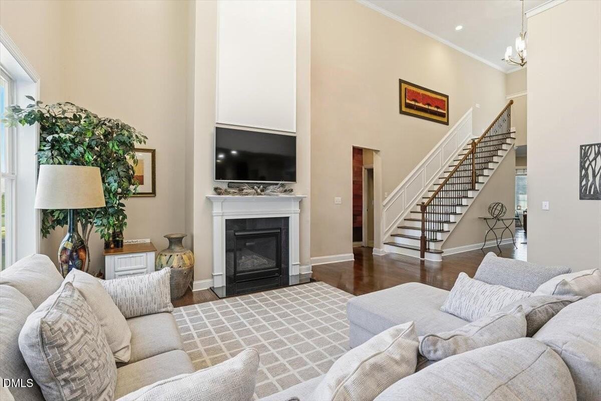 35 Rolling Meadows Ln - Photo 6 of 50