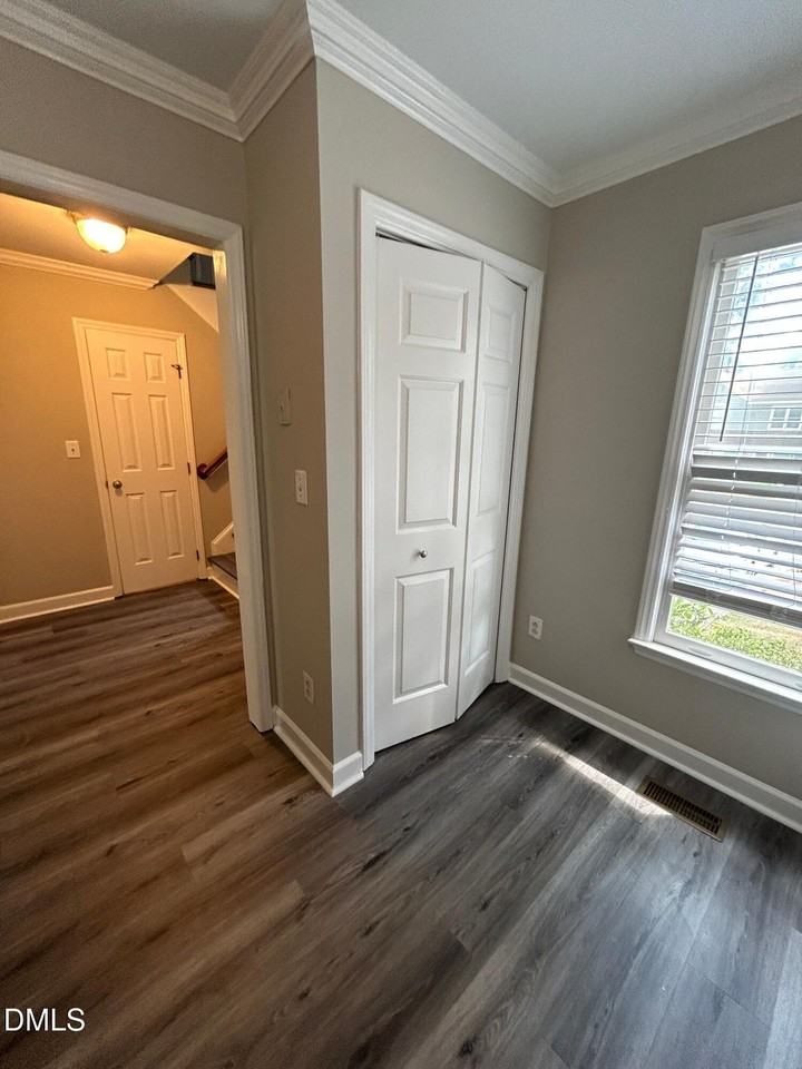 1801 Crystal Downs Ln - Photo 5 of 24