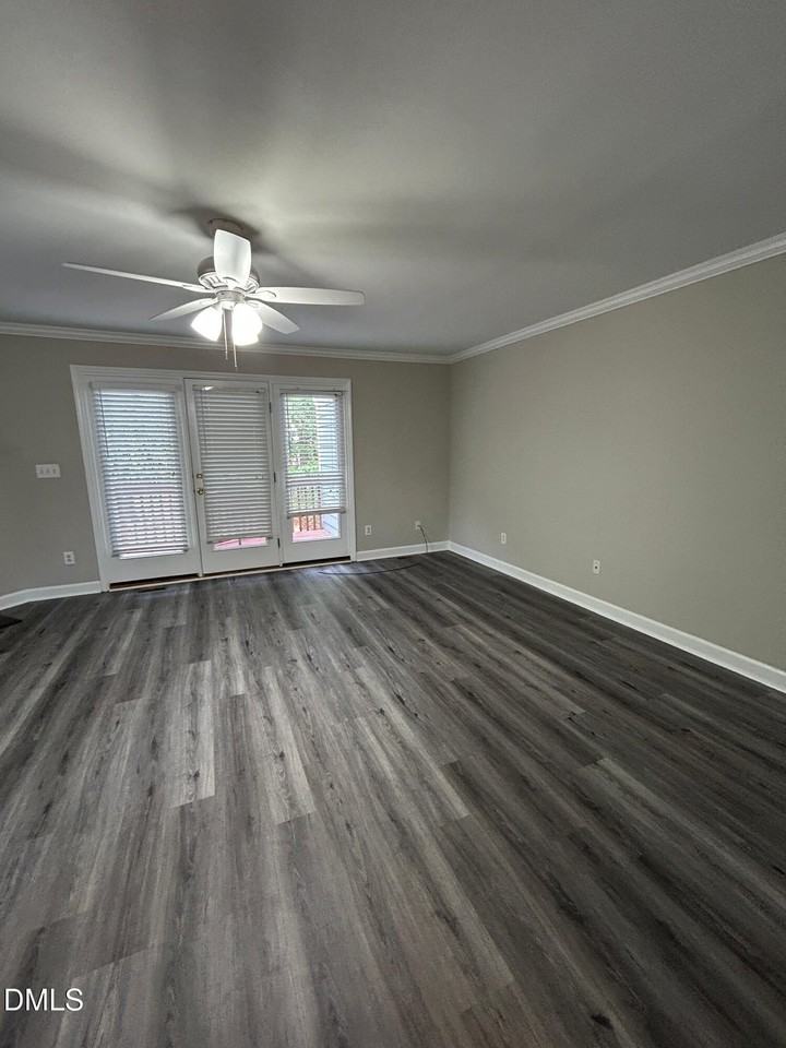 1801 Crystal Downs Ln - Photo 7 of 24