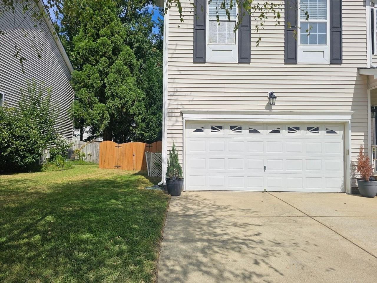 2307 Brasstown Ln - Photo 3 of 31