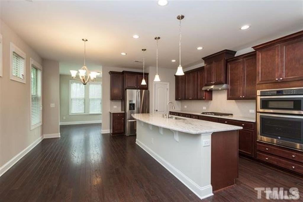 531 Rockcastle Dr - Photo 4 of 25