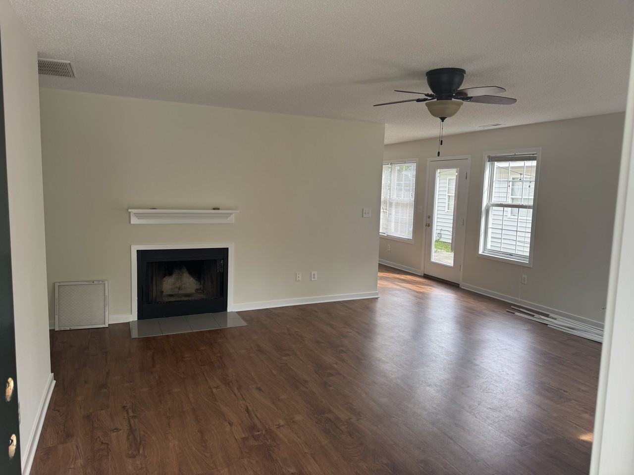 208 West Kilarny Road - Photo 2 of 8