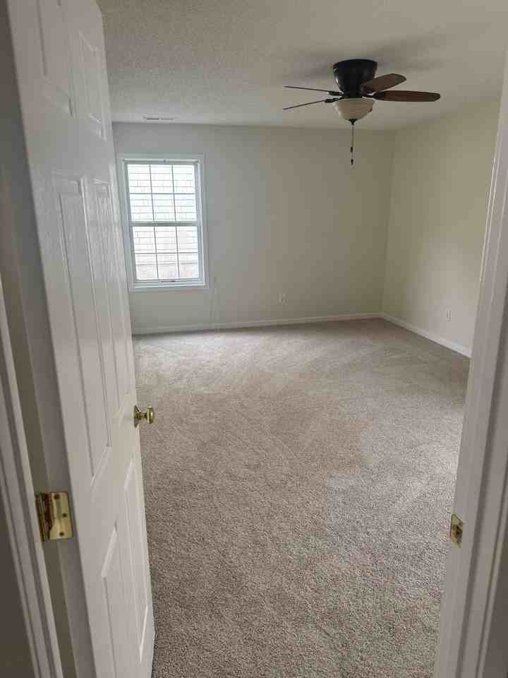 208 West Kilarny Road - Photo 6 of 8