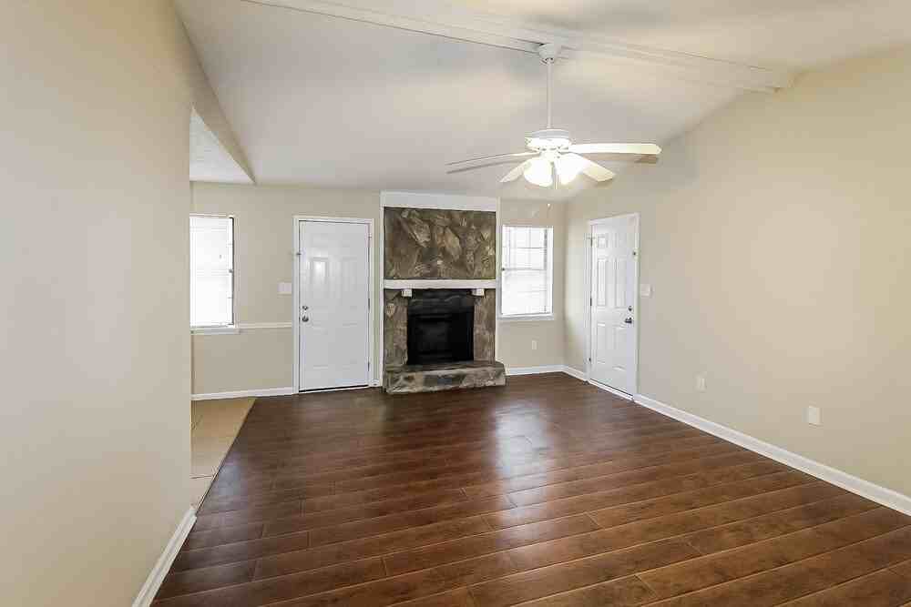 119 Richard Way - Photo 5 of 19