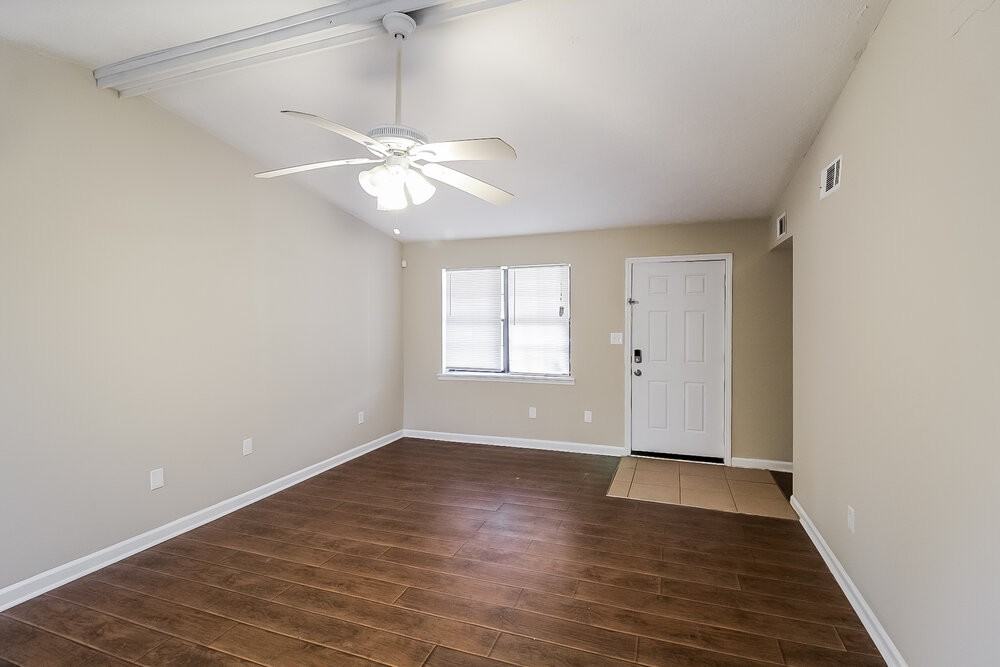 119 Richard Way - Photo 7 of 19