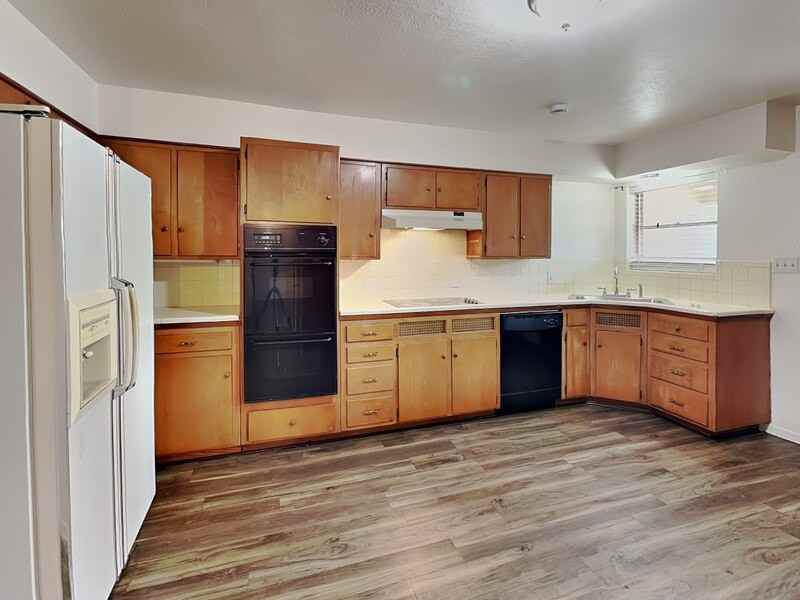 5311 Purington Ave - Photo 4 of 13