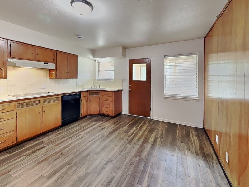 5311 Purington Ave - Photo 5 of 13