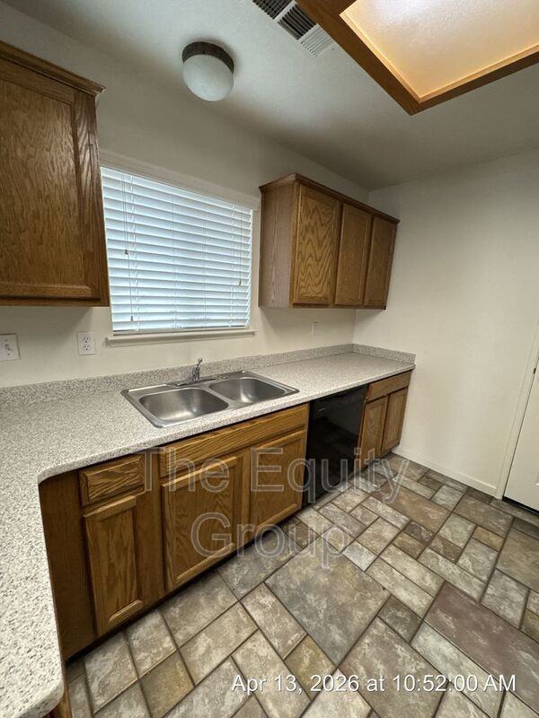 1923 Academy Ave - Photo 7 of 25