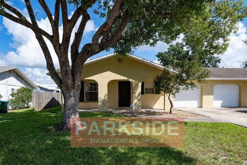 122 Landmark St - Photo 3 of 33