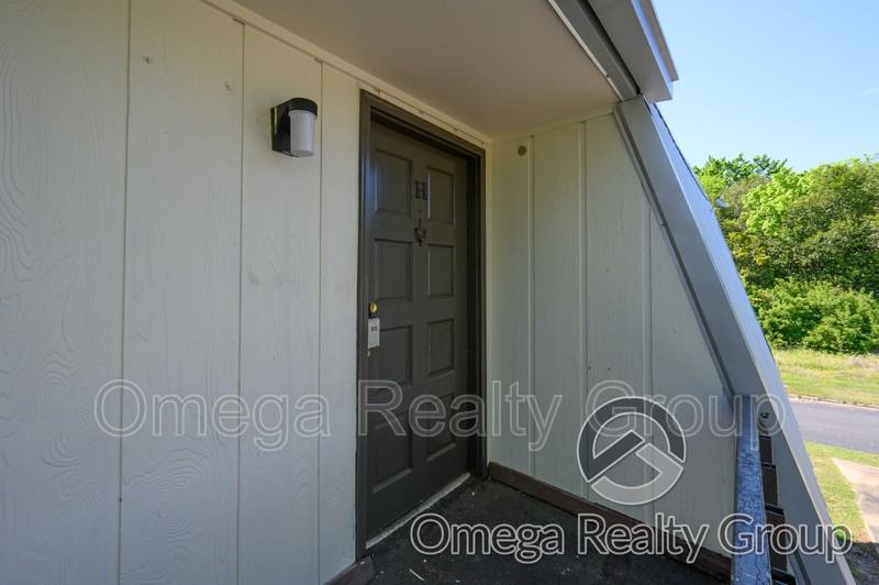 3380 Mcgehee Rd #H - Photo 2 of 21