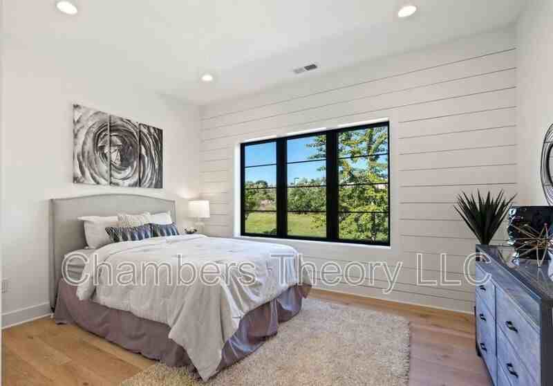 1635 Holbrook St Ne #4 - Photo 5 of 19