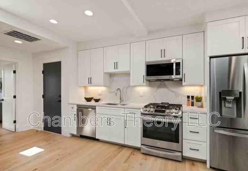1635 Holbrook St Ne #4 - Photo 5 of 19