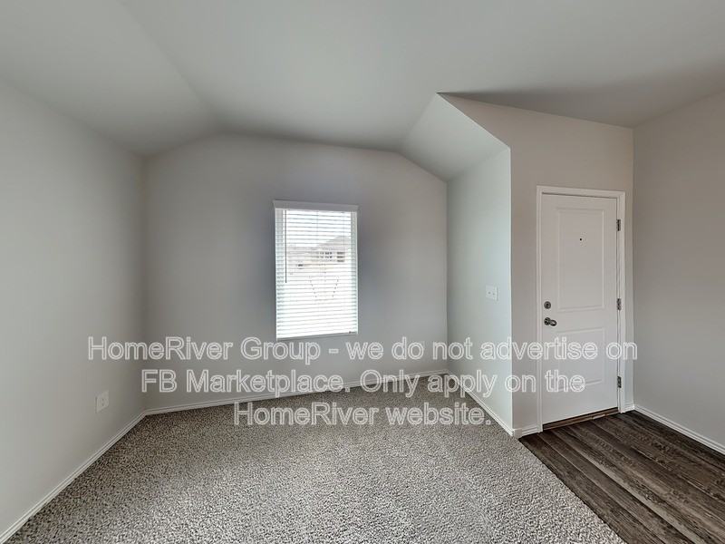 9613 Laredo Ln - Photo 6 of 31