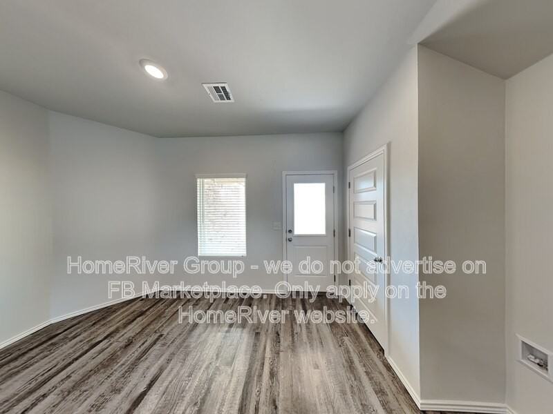 9613 Laredo Ln - Photo 7 of 31