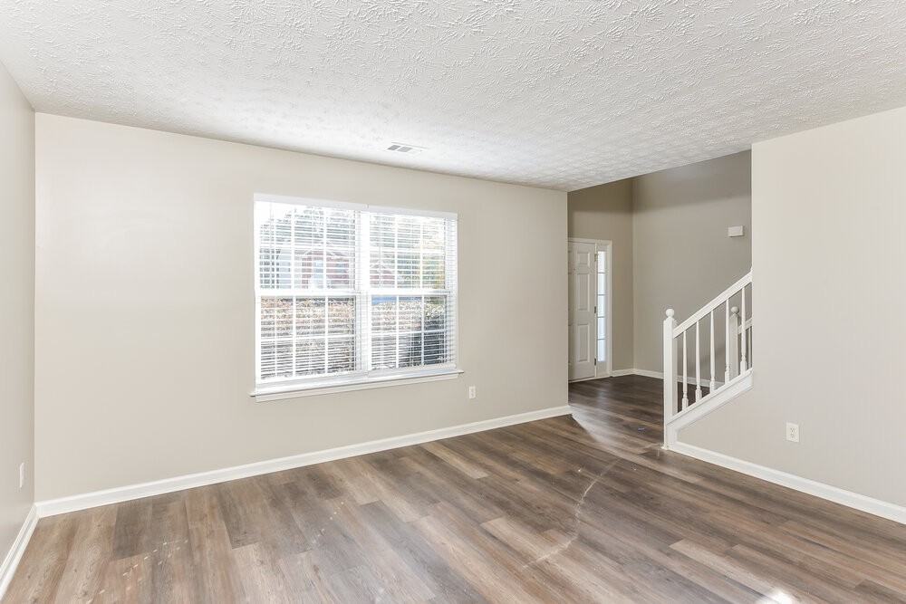 2521 Meadow Pond Trl - Photo 4 of 17