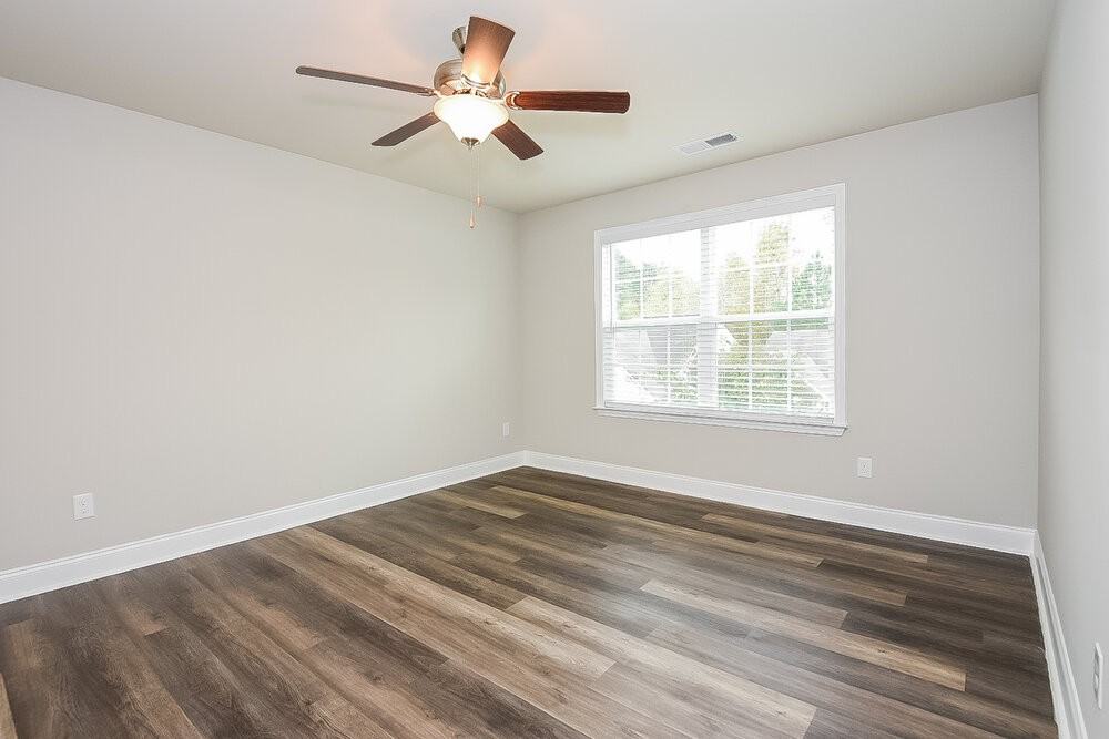 77 Rosemont Ct - Photo 5 of 17