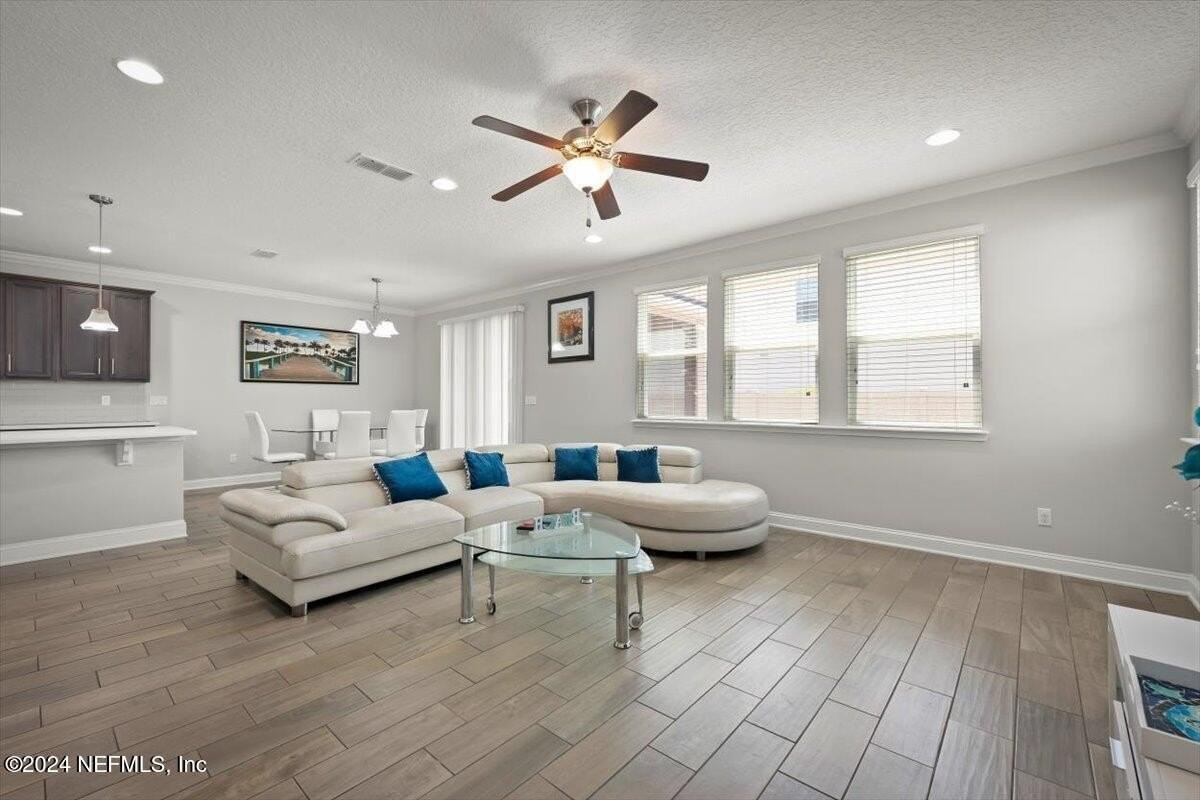 3954 Coastal Cove Cir - Photo 5 of 37