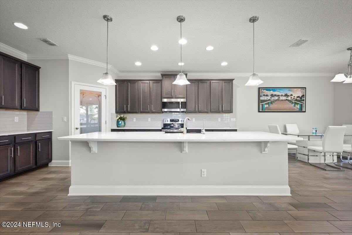 3954 Coastal Cove Cir - Photo 6 of 37