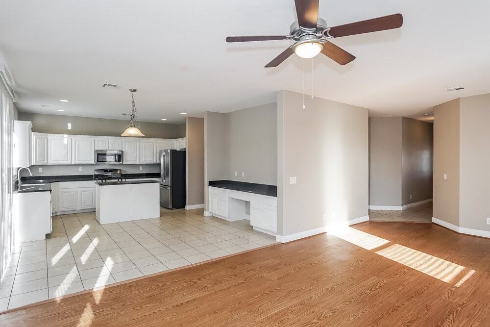 1071 Willjay Ln - Photo 7 of 17