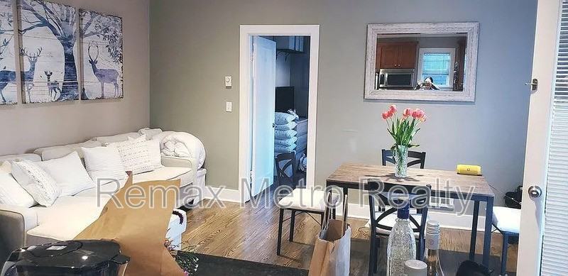 533 11th Ave E #2 - Photo 5 of 7