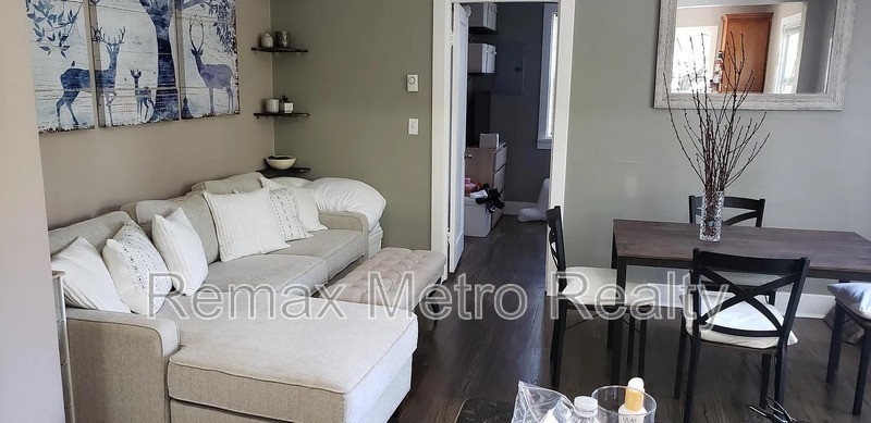 533 11th Ave E #2 - Photo 6 of 7