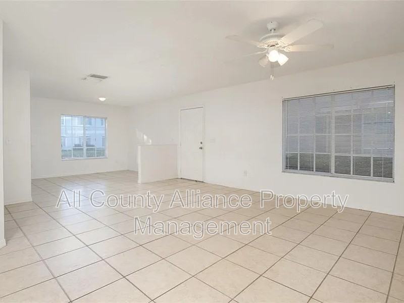 4119 Gradstone Pl - Photo 4 of 10