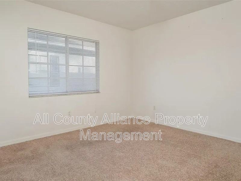 4119 Gradstone Pl - Photo 5 of 10