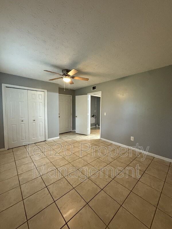 6200 Olde Towne Dr #A - Photo 3 of 17