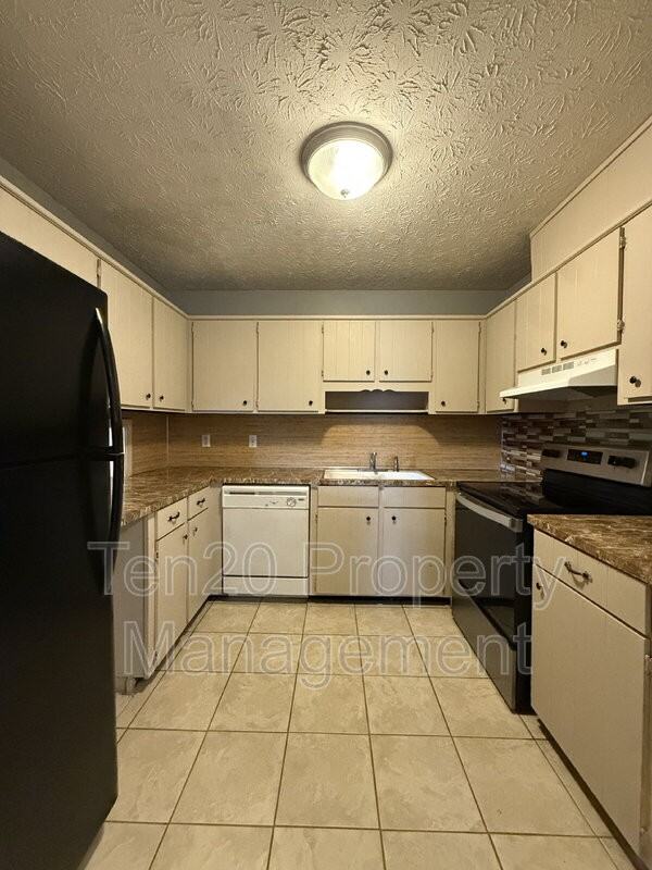 6200 Olde Towne Dr #A - Photo 7 of 17