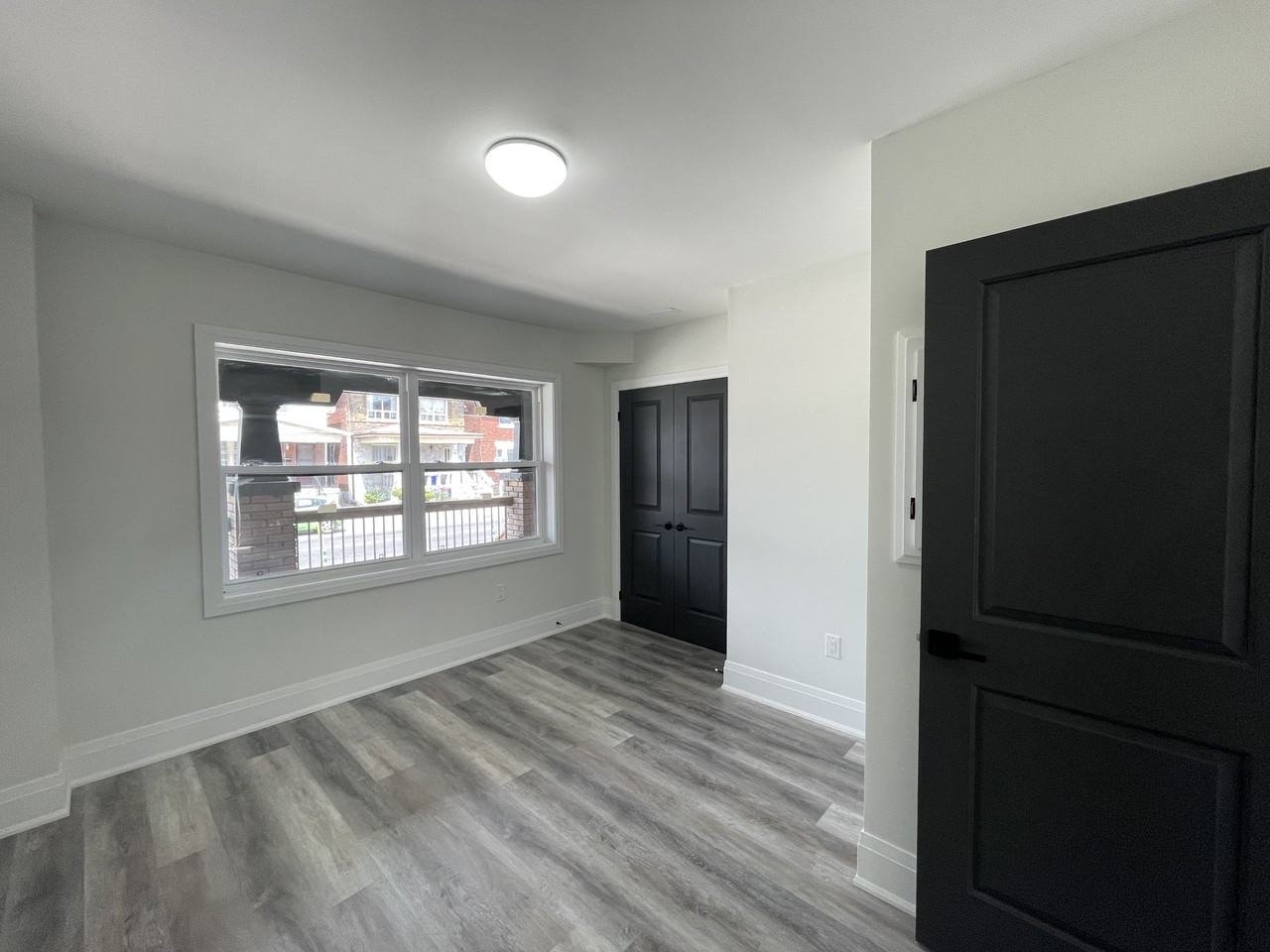 554 CANNON ST EAST - Photo 4 of 6