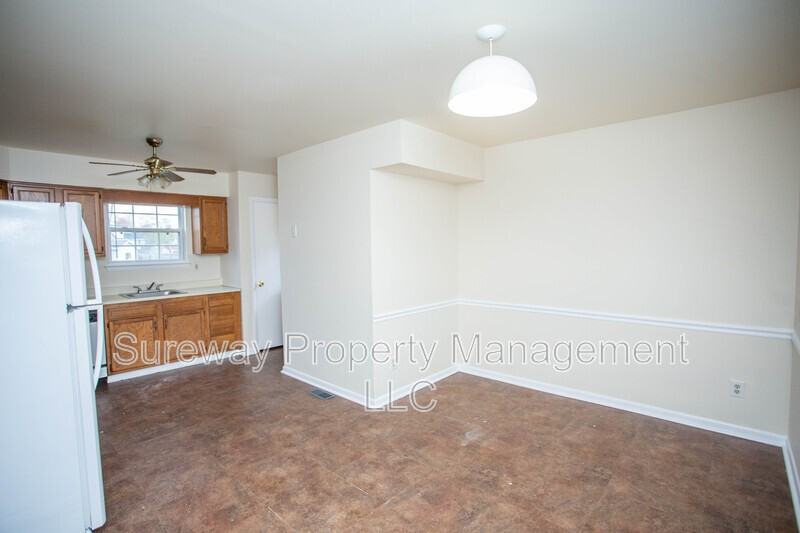 5729 Irving Ave - Photo 6 of 31