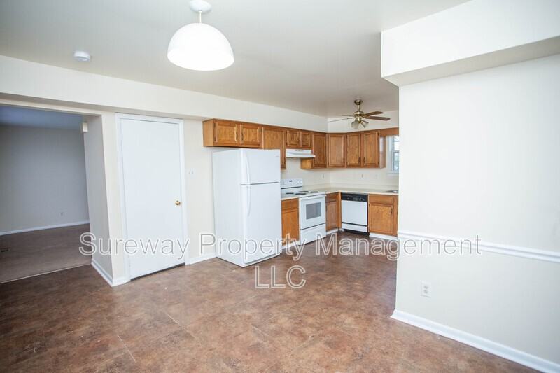 5729 Irving Ave - Photo 7 of 31