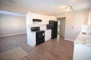 8035 141 Avenue Northwest, Edmonton, Alberta, Canada, T5C 2N8 - Photo 1 of 1