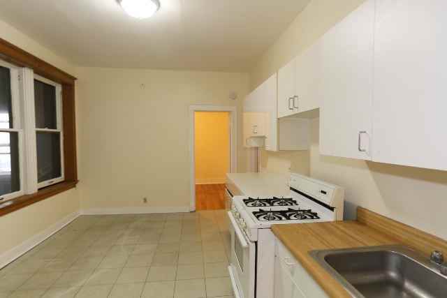 953 N Hoyne Ave #2 - Photo 5 of 20