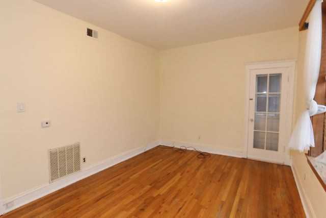 953 N Hoyne Ave #2 - Photo 7 of 20