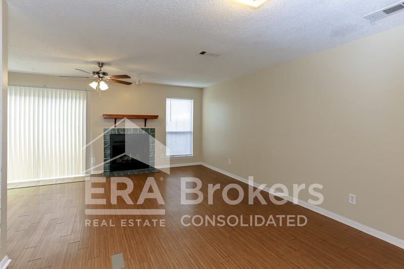 4506A Lago Cir #A - Photo 4 of 24