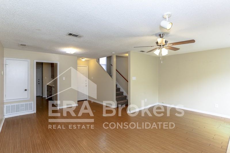 4506A Lago Cir #A - Photo 6 of 24