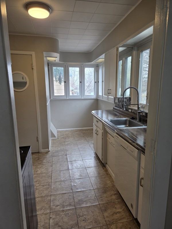 529 19th St Se - Photo 4 of 15