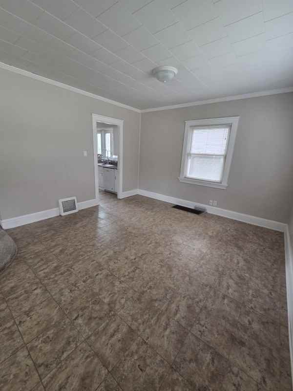 529 19th St Se - Photo 5 of 15