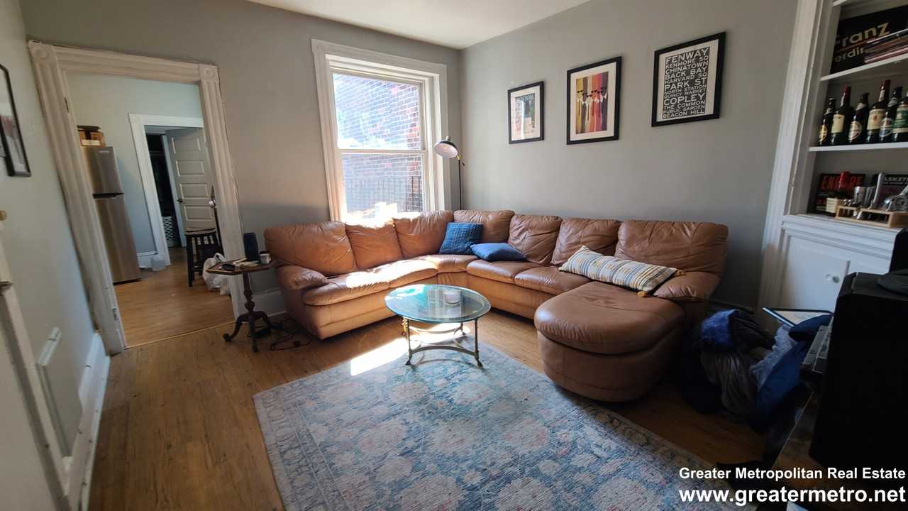 99 Endicott St #4 - Photo 6 of 17