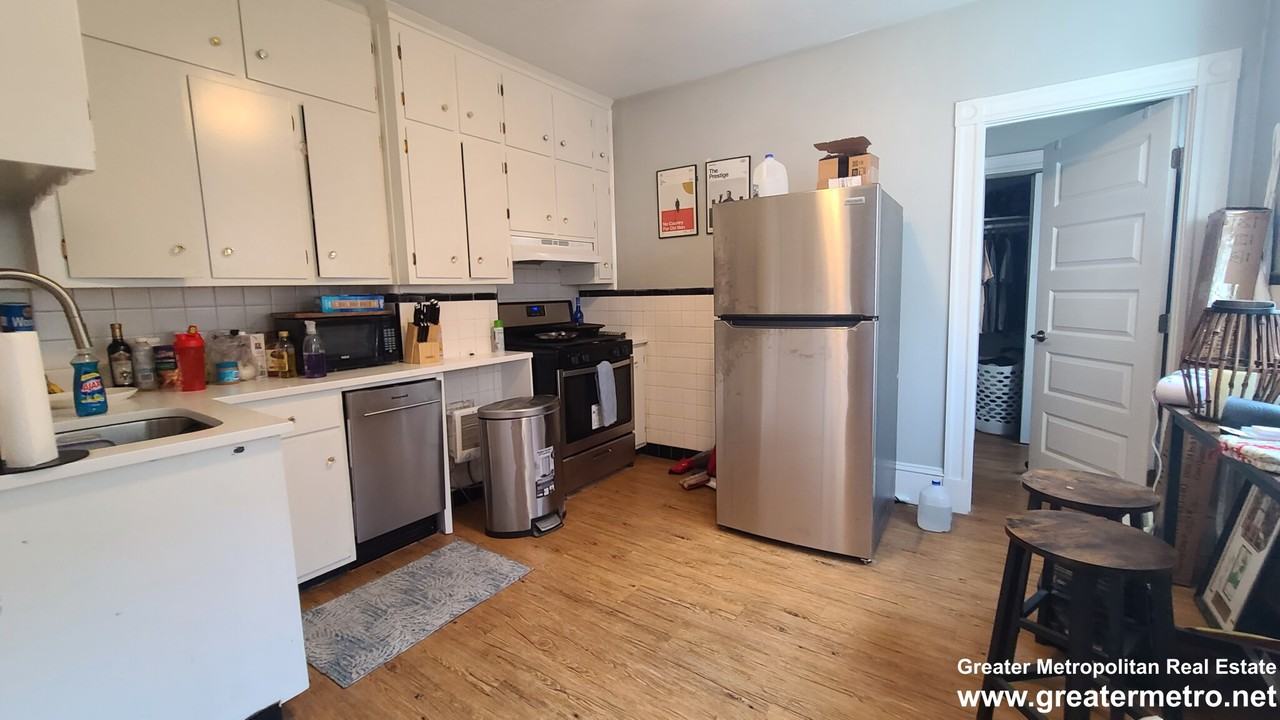 99 Endicott St #4 - Photo 7 of 17