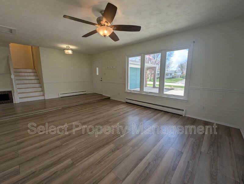 3226 Arrowwood Dr - Photo 5 of 35