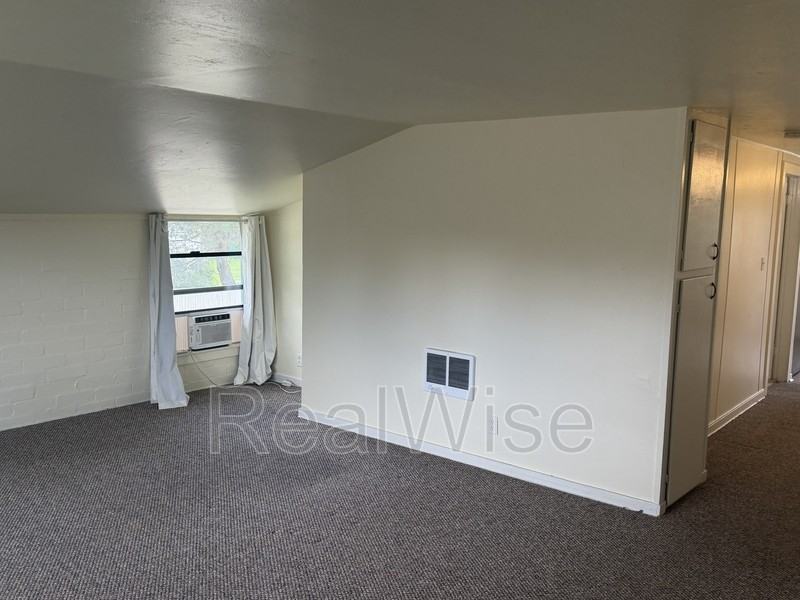 1628 Leonard Rd #3 - Photo 4 of 11
